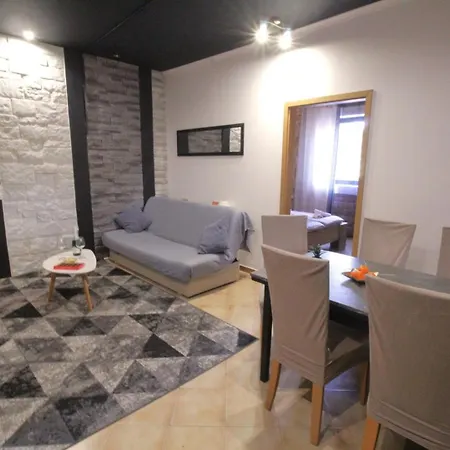 Apartman With Parking Space Basanija, Umag - 27267